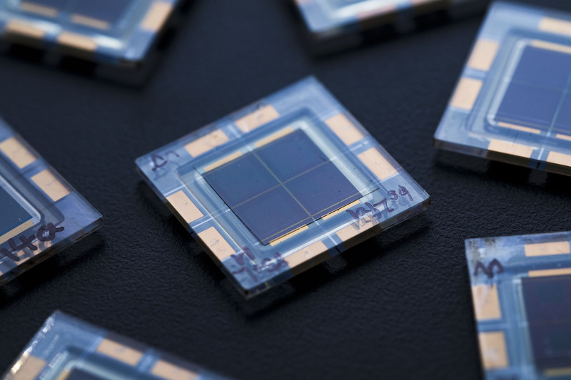 ペロブスカイト太陽電池とは？